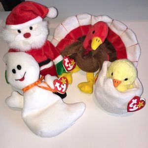Set of 4 Ty holiday Beanie Babies